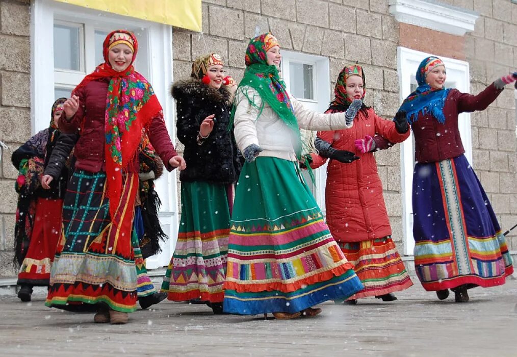 Как одеться на масленицу. Костюм масленицы. наряд на масленицу. костюмы на масленицу народные. народные гуляния костюмы.