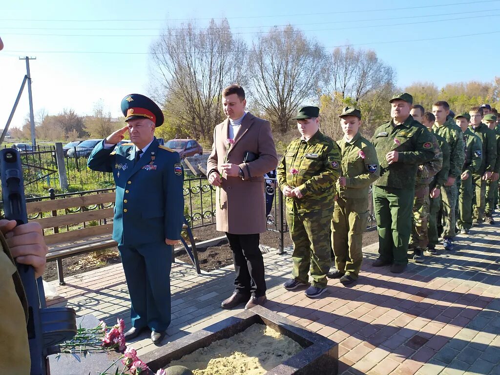 Открытие белорецк. Открытие обелиска городе Белорецке. Техникум в Волхове честь солдата. Балтачевский район Кузеево открытие обелиска. Колосовский район Тоскино открытие обелиска.