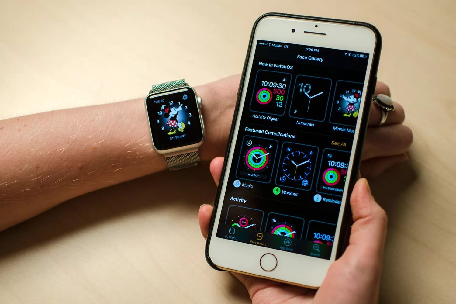 Как сделать часы в айфон. Apple watch 2. iphone apple watch. вотч 2 про на айфон. apple watch 7 plus.