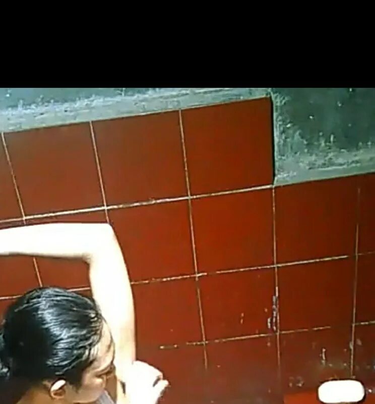Cewe buka baju di hotel. Ngintip mandi anak kos. Ngintip anak smp mandi. Ngintip jilbab mandi cctv. Video di kamar mandi.