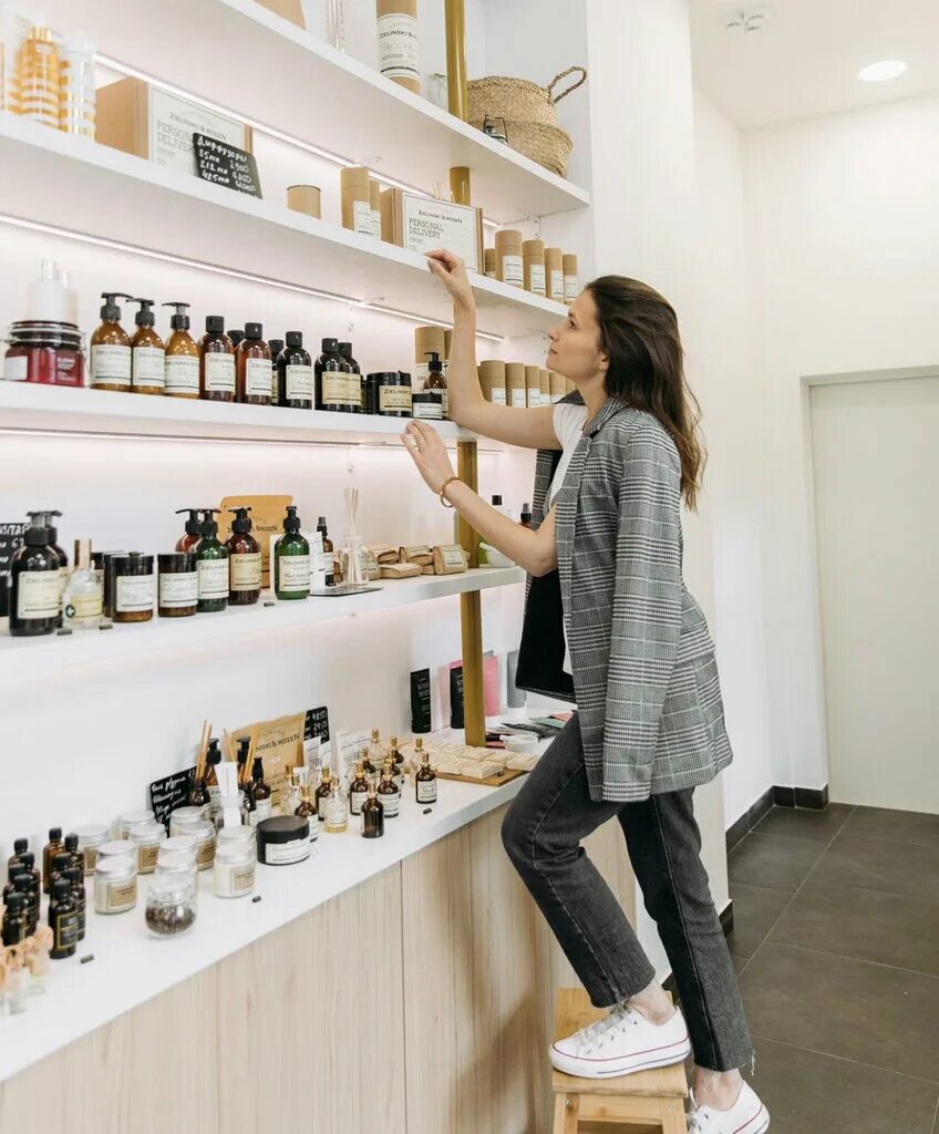 Why not нежинская салон. Why not flowers bar омск. магазин why not на патриарших. Why not цветы. цветочный магазин why not.