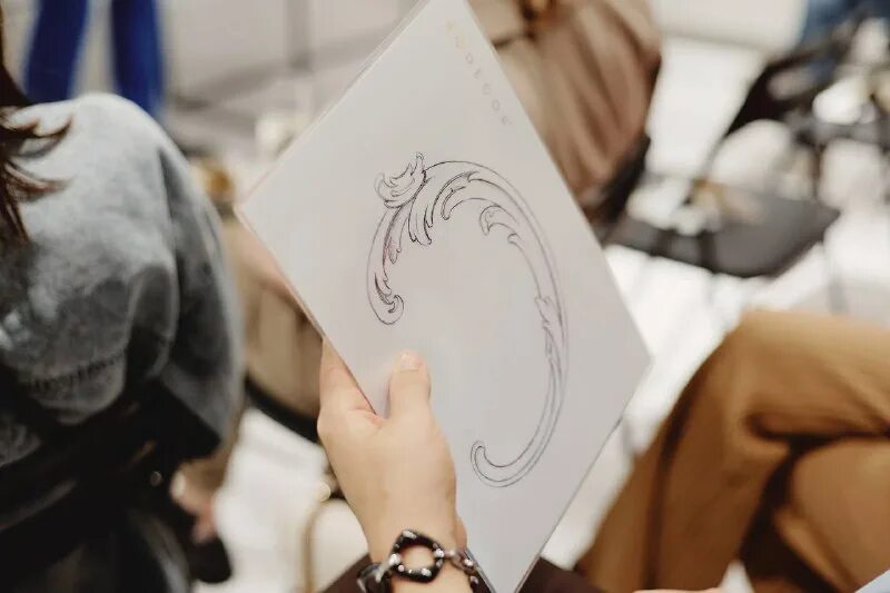 бомонд лого. реклама в телеграмме. бомонд логотип. бомонд значение. телеграмм разрывается.