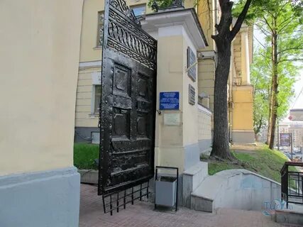 Покровские ворота где