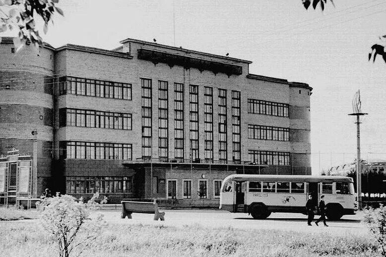 Телевизорный завод красноярск. Телевизорный завод красноярск. Телевизорный завод красноярск. Телевизорный завод. Завод телевизоров красноярск.
