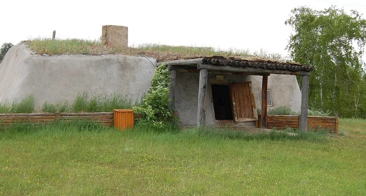 Традиционное жилище якутов Балаган. Балаган жилище якутов. Жилище якутов Якутский Балаган. Якутская юрта Балаган.