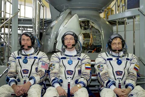 Космонавты названия
