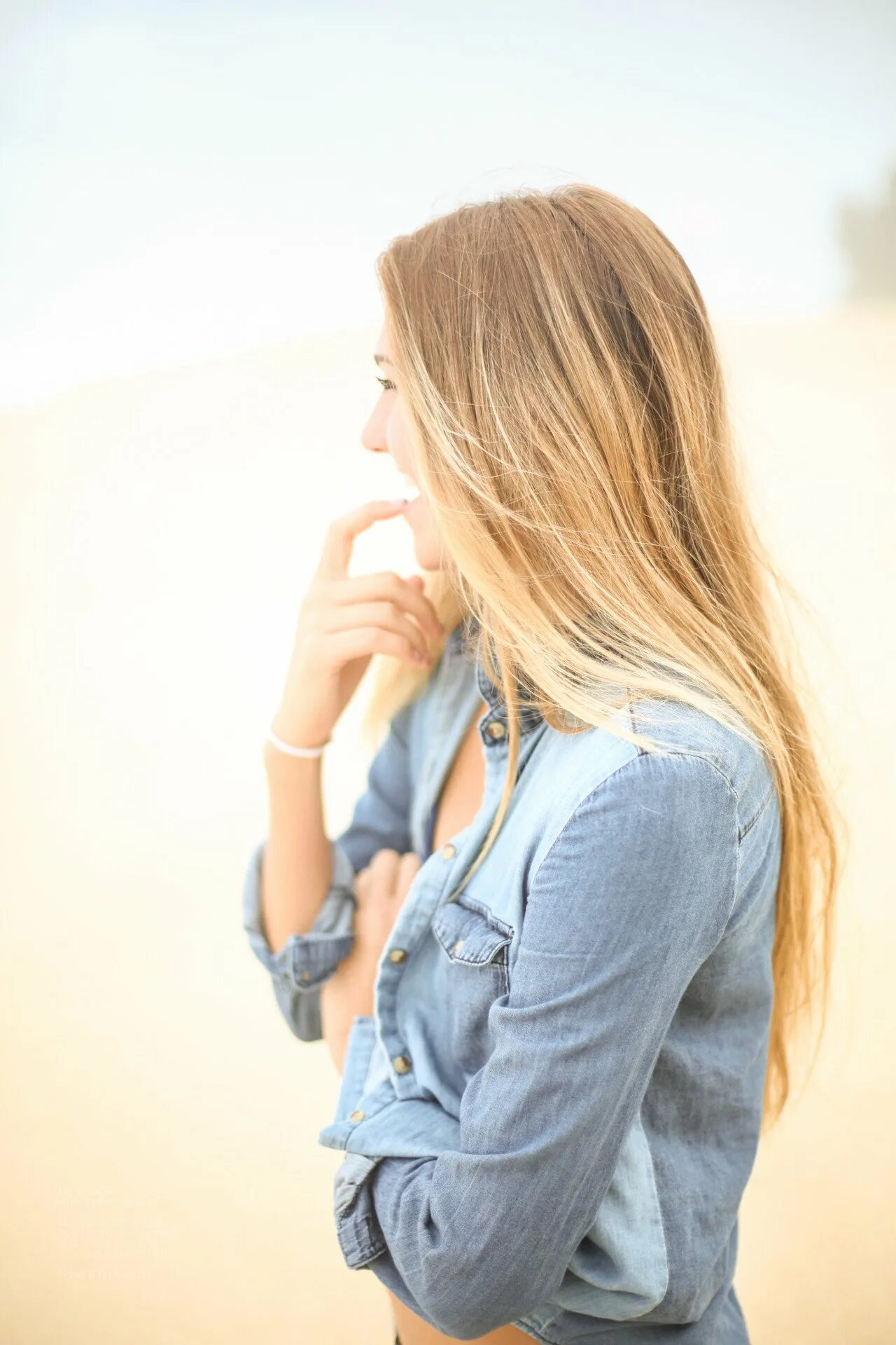 Русые волосы у девушек. Безумно красивые девушки. Девушка с русыми волосами со спины. Русая девушка. Русые волосы у девушек.