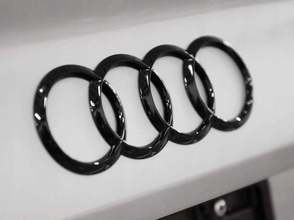Кольцами 5 отзывы. Кольца Ауди для q8. Кольца Ауди 5 Ауди. Черные кольца Ауди q5. Audi q5 Колечки черные.
