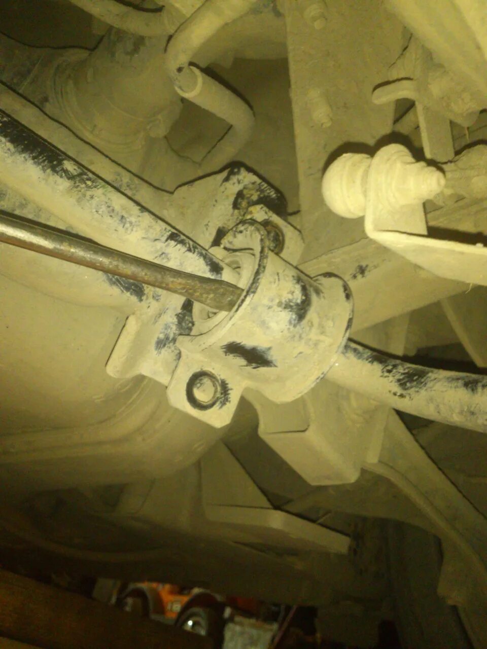 Втулки переднего стабилизатора мазда 3. Втулки переднего стабилизатора мазда 3. Втулки стабилизатора мазда 3. Замена втулок мазда 3. Втулка стабилизатора мазда 3 bk.