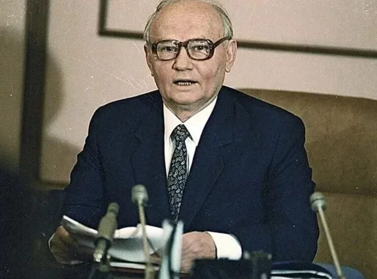 Председатель кгб крючков. Владимиром крючковым. Владимиром крючковым. Владимиром крючковым. Владимиром крючковым.