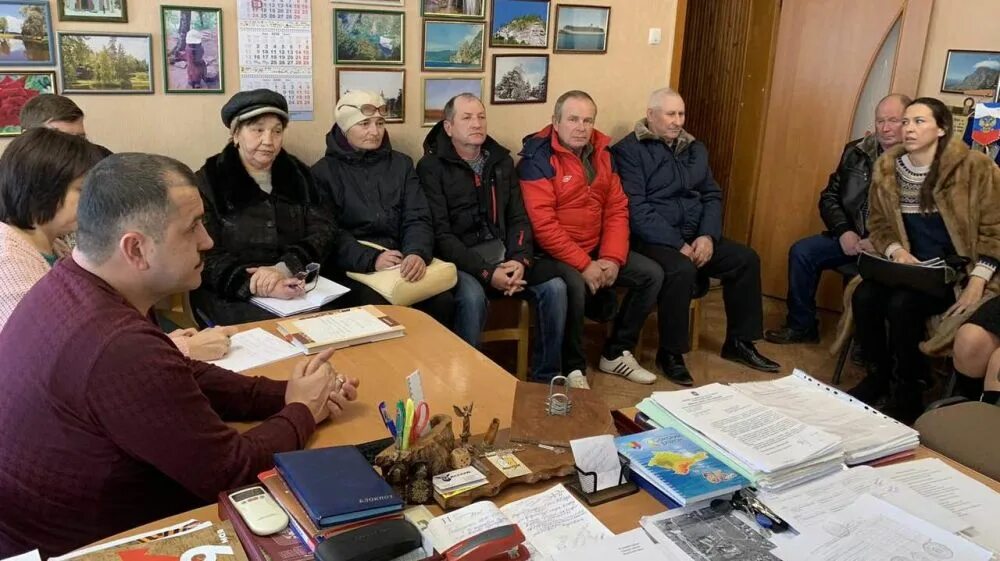 Лесновский сельский совет Сакского района. Крым Лесновский сельский совет. Лесновское Сакский район глава. Председатель Лесновского совета Сакского района фото. Сельское поселение крым сайт