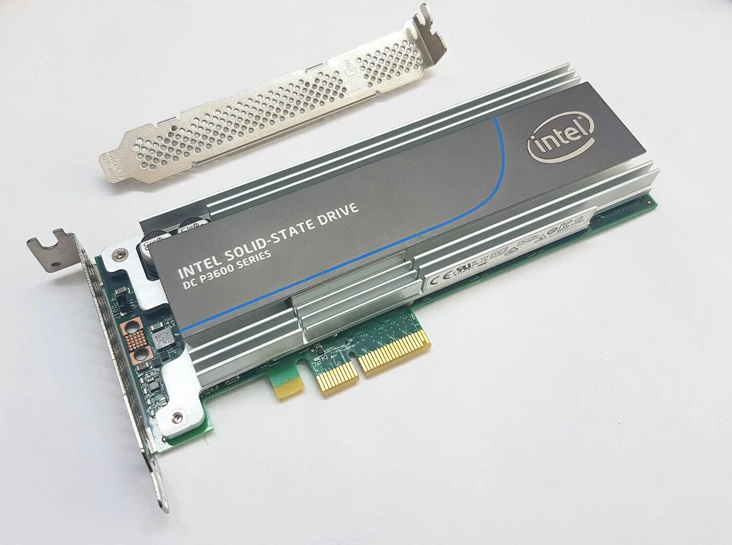 0 2 3600 1 2 16. SSD Intel p3600. Intel DC p3600. Intel PCI-E SSD 6 TB. Intel® SSD DC p3600 Series.