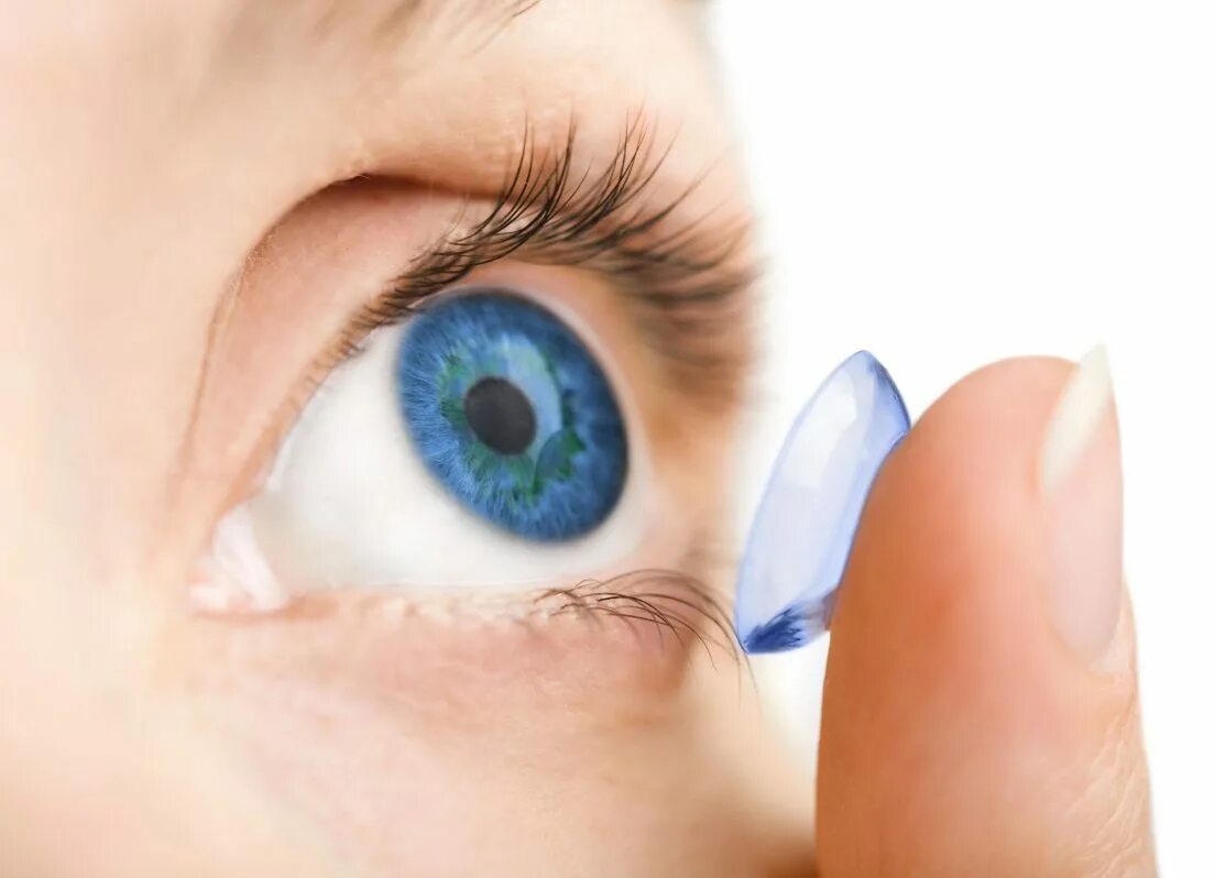 Как можно скорректировать зрение при помощи линз. Ортокератология ночные линзы. Линзы для глаз для зрения близорукость. Мягкие контактные линзы. Контактные линзы баннер.