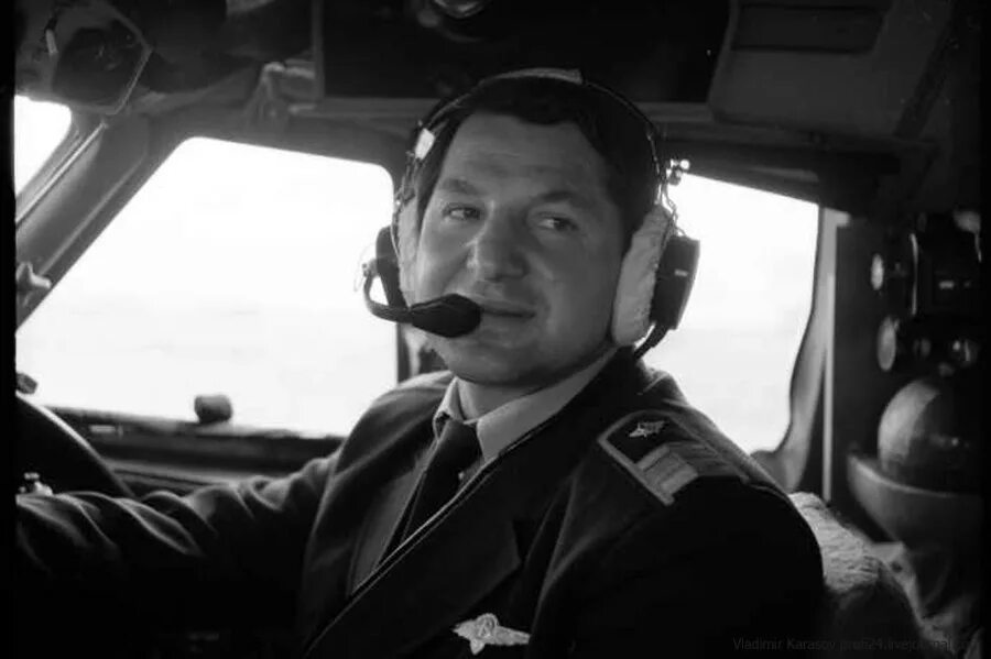 The commander of the "Boeing" suddenly died during the flight from Novokuznetsk 