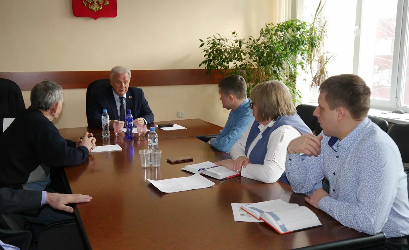 Приемный день директора. Совет народных депутатов Новокузнецкого муниципального района. Депутаты Новокузнецкого района. Народные депутаты Новокузнецк.