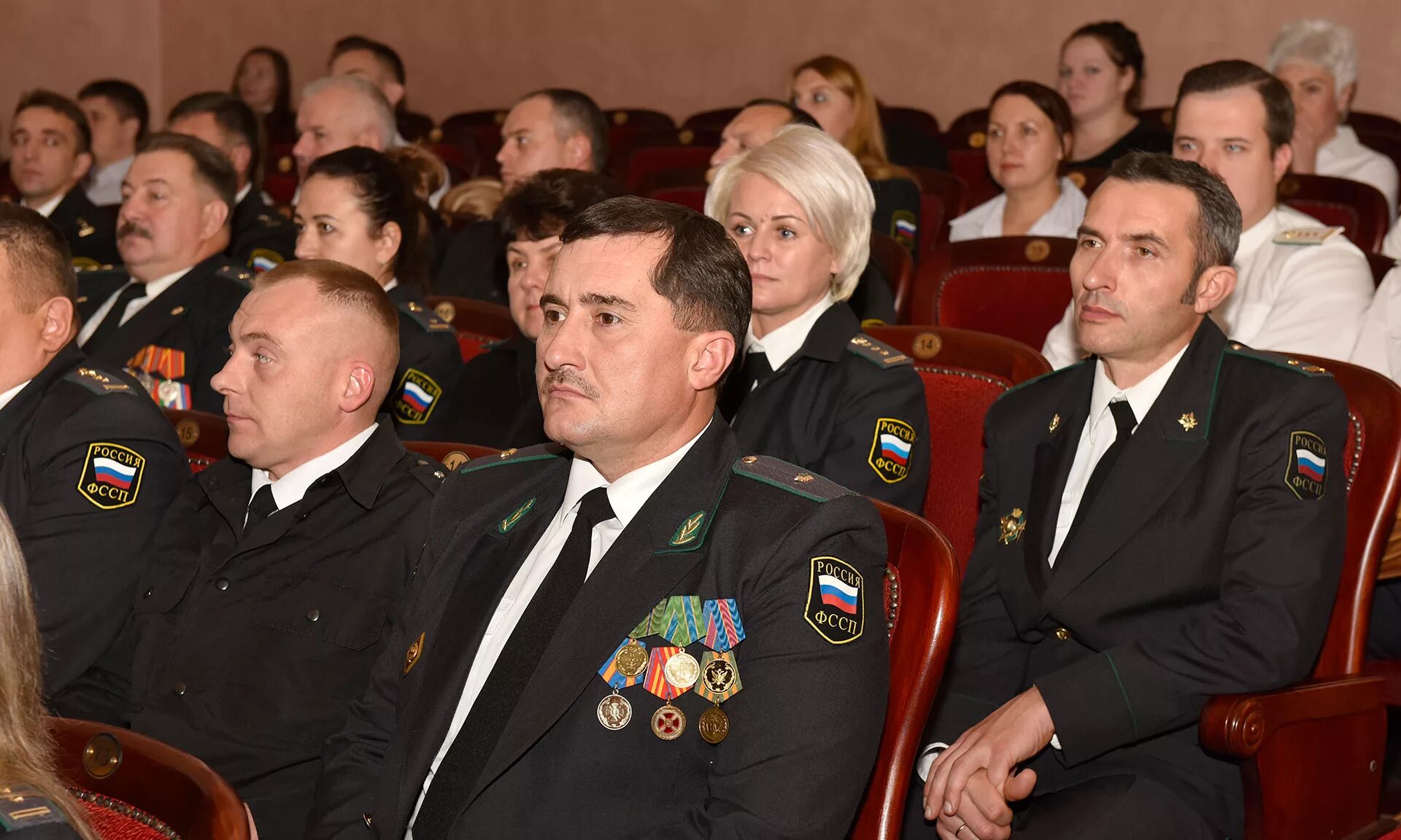 Фото судебных приставов в новозыбкове. Судебные приставы новозыбков. Ул дуки 59 брянск. 2022 вести. Судебные приставы новозыбков.