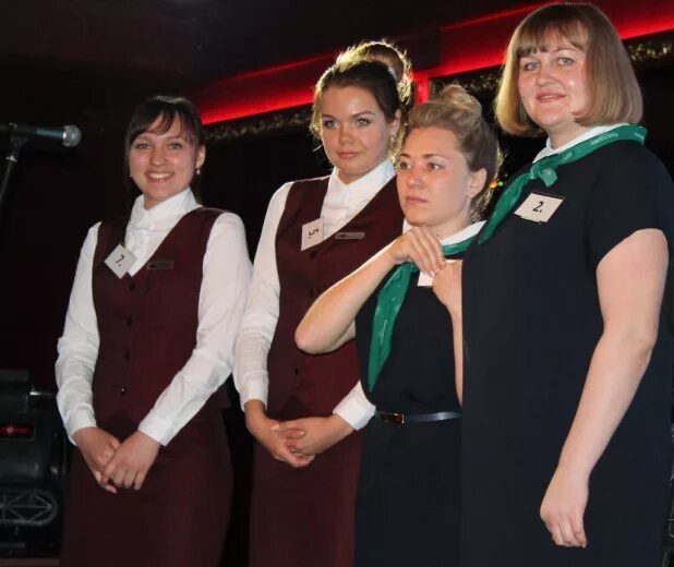 Форма для работников гостиниц. Обслуживающий персонал общежития. Обслуживающий персонал отеля кубы. Door attendant in hotel png. Сотрудники ресепшн в гостинице.