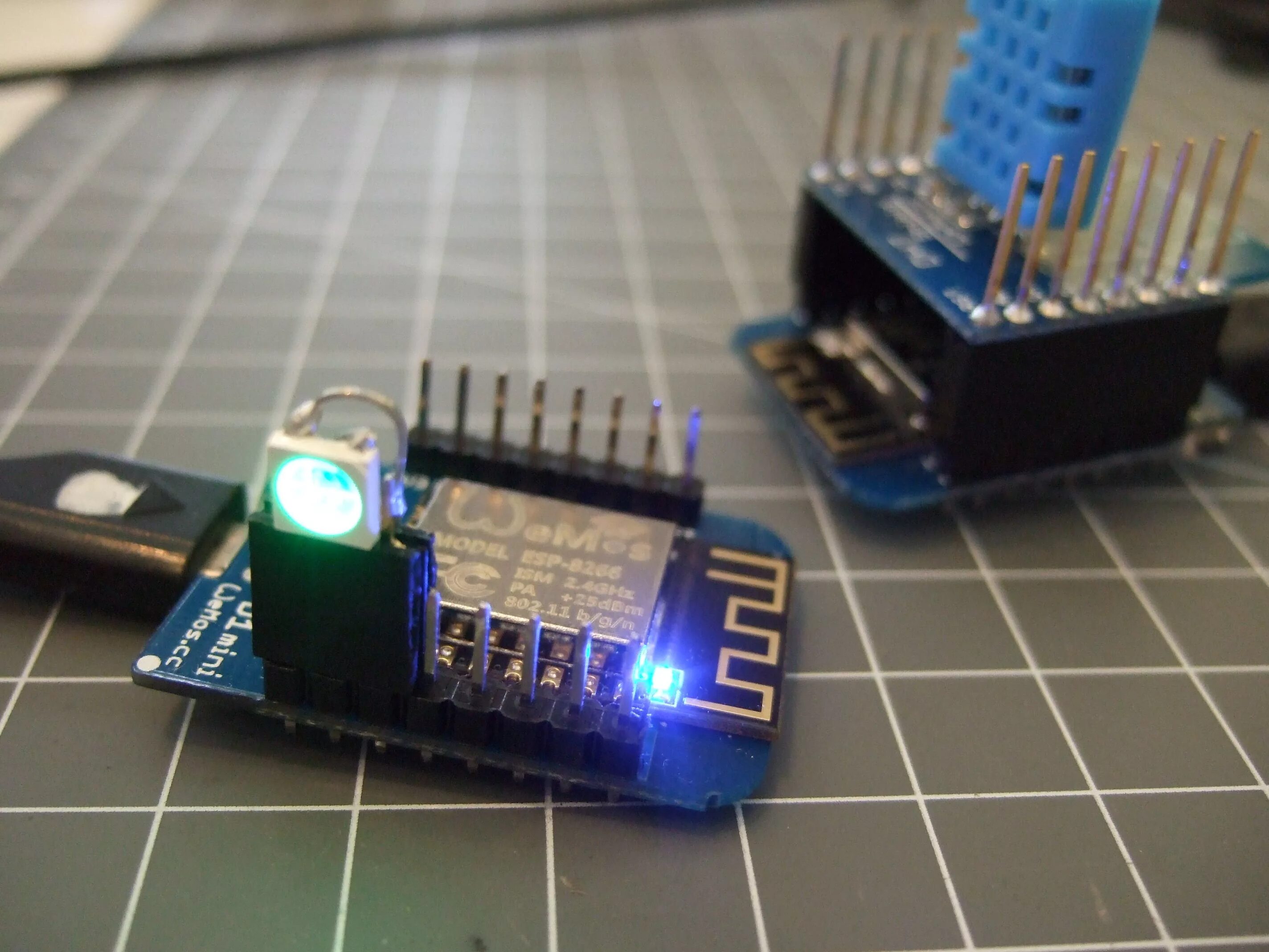 Проекты на esp8266. Wled esp8266. esp8266 lan. apple home kit esp8266. wled wemos.