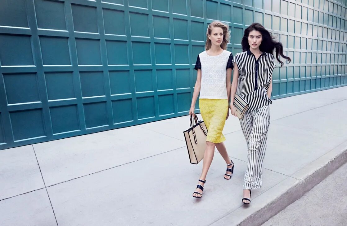 Max&co коллекция 2008-2009. Max co бренд. Майка max co черная с розовым 2003. Футболка max&co persia. Одежда max co красная футболка.