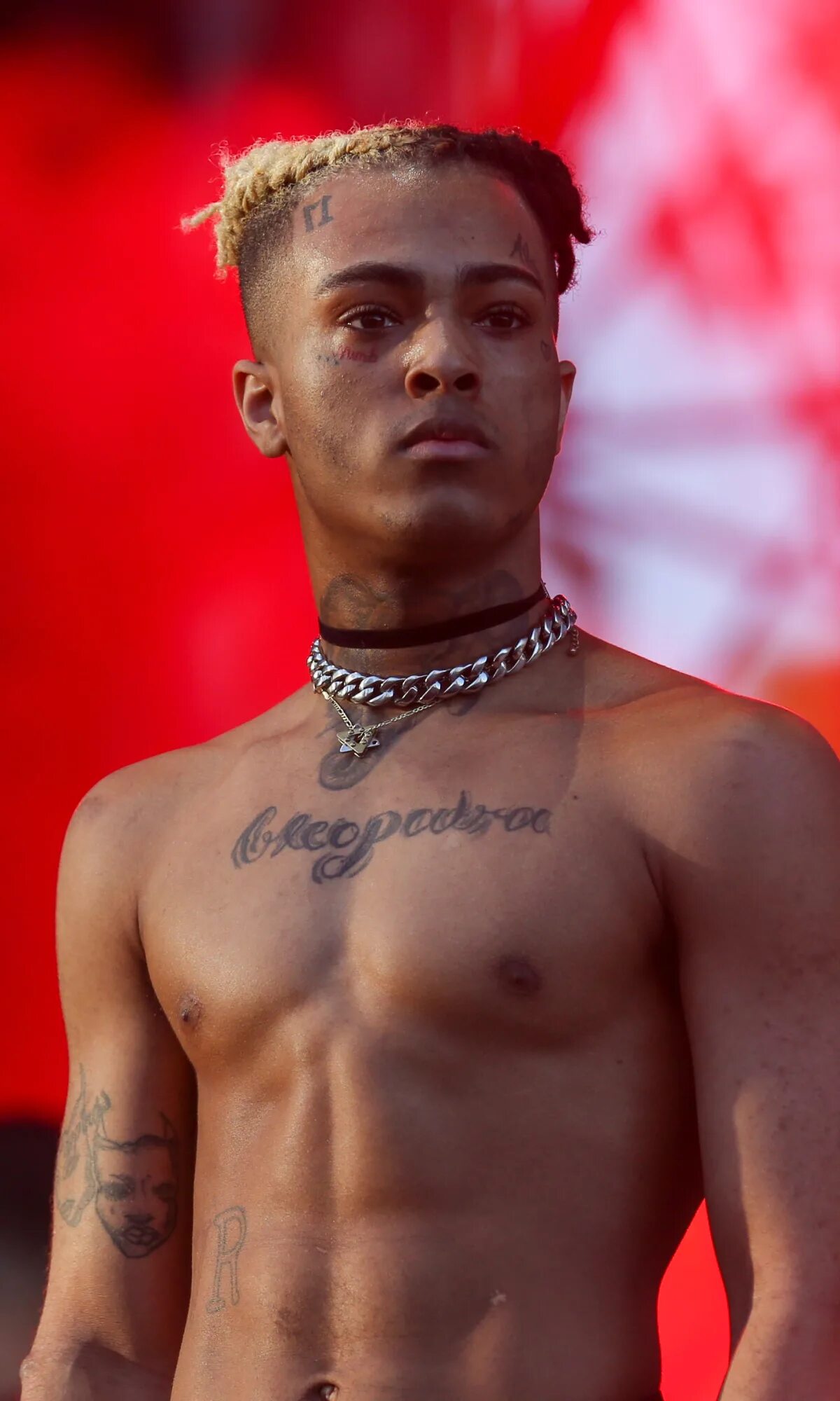 Xxxtentacion. Xxxtentacion the remedy for a broken heart. Xxxtentacion фото. Певец tentacion. Хххтентасион все песни.
