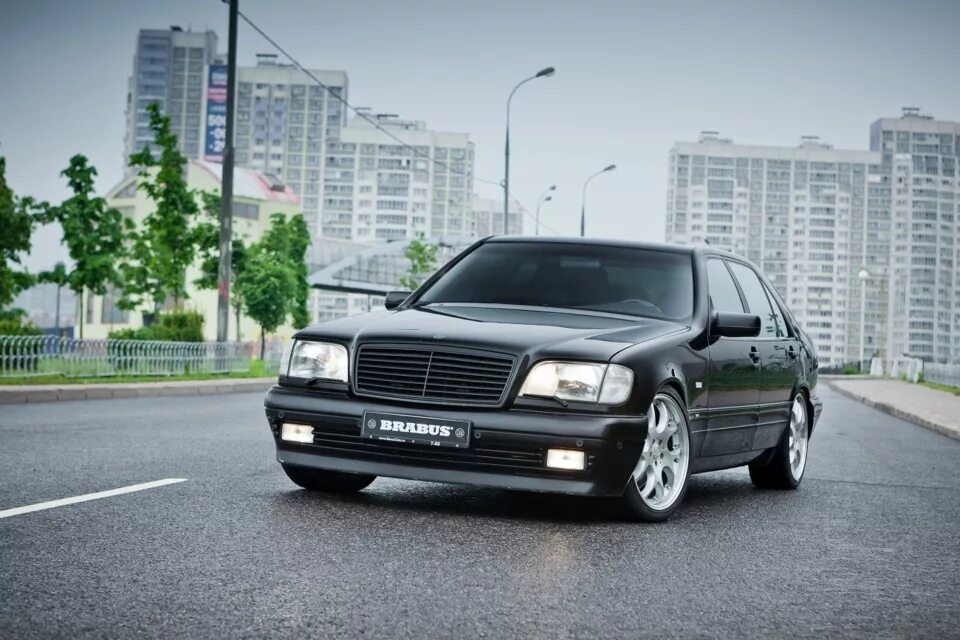 Https w140. Mercedes Benz w140 Brabus. Mercedes w140 Brabus. Мерседес w140 кабан. Mercedes Benz w140 s600.