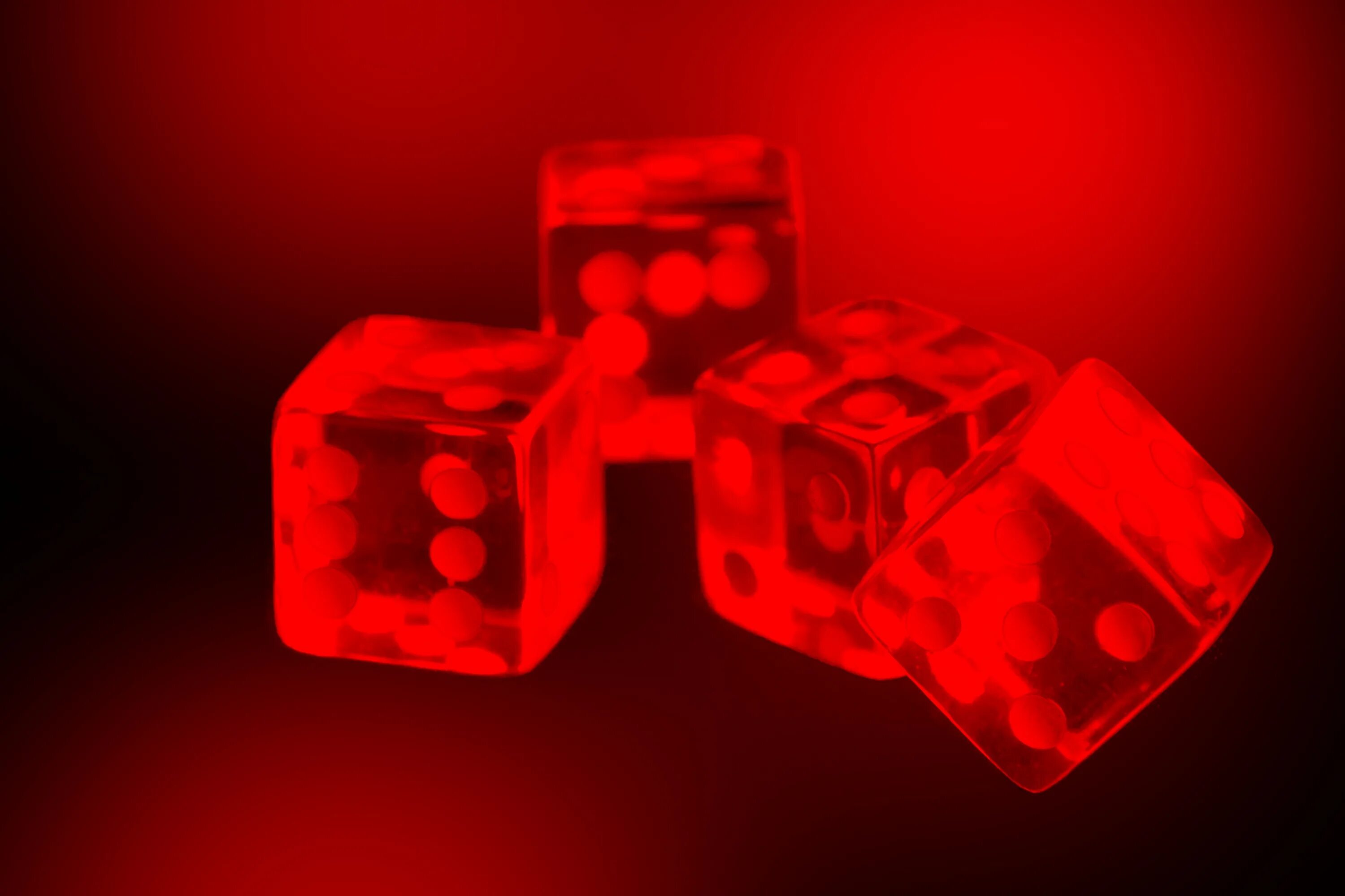 Игральная кость. Red Cube игра. Игральные кости арт. Игра в кости.