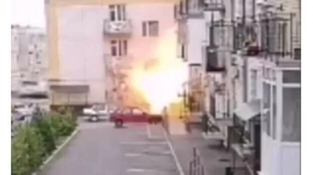 Что взорвалось в таганроге. Взрыв дома в таганроге. огонь взрыв.