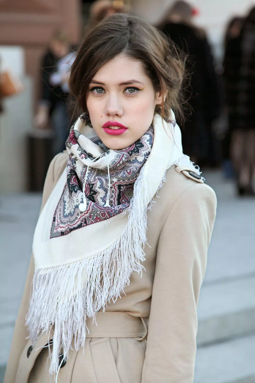 Scarf на русском. Модные шармы. Шарф из сжатого хлопка. Платок женский на шею. Scarf на русском.