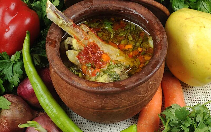 пити из баранины в горшочках. национальная азербайджанская кухня пити. куза шурпа. куза шурпа. пити из баранины в горшочках.