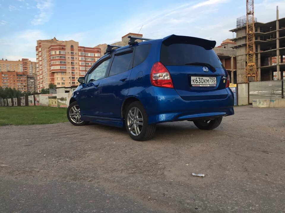 Дром приморский край хонда. Honda Fit gd3. Honda Fit GD 2005 Tuning. Honda Fit gd1 голубая. Honda Jazz 2006.