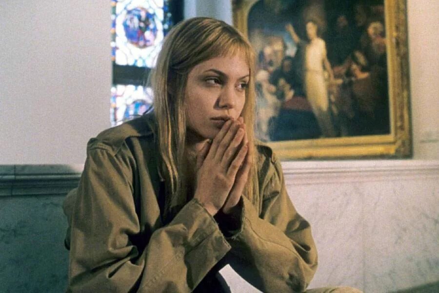 Прерванная жизнь 1999. Прерванная девочка. Прерванная девочка. Прерванная жизнь 1999. Прерванная девочка.