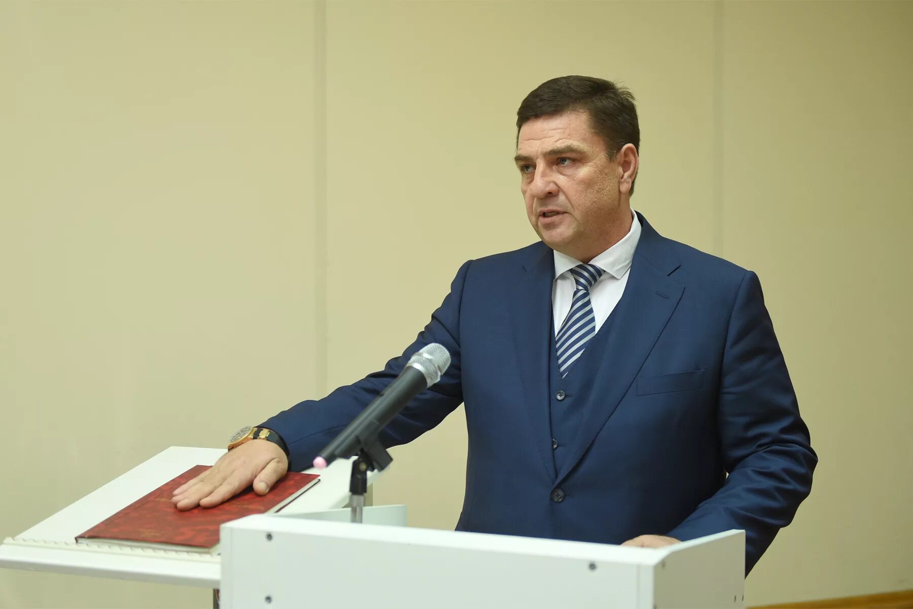 Глава гетманов. Мэр майкопа андрей гетманов. гетманов андрей леонидович майкоп. гетманов андрей леонидович мэр города майкопа. андрей гетманов майкоп.