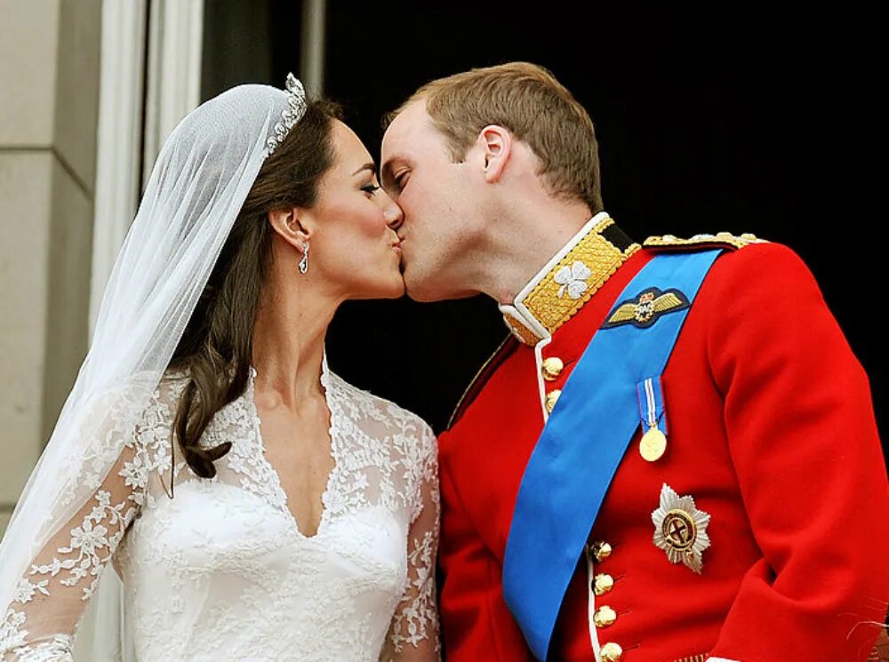 Кейт выходит замуж. Принц Уильям и Кейт Миддлтон. Свадьба Кейт Миддлтон и принца Уильяма. Принц Вильям и Кейт свадьба. Принц Вильям и Кейт Миддлтон свадьба.