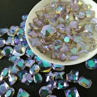 Камни блестят