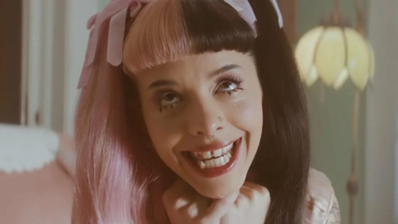 Mel she. Духи мелани мартинес. melanie martinez духи. melanie martinez parfum milk. melanie martinez milk perfume cry baby.