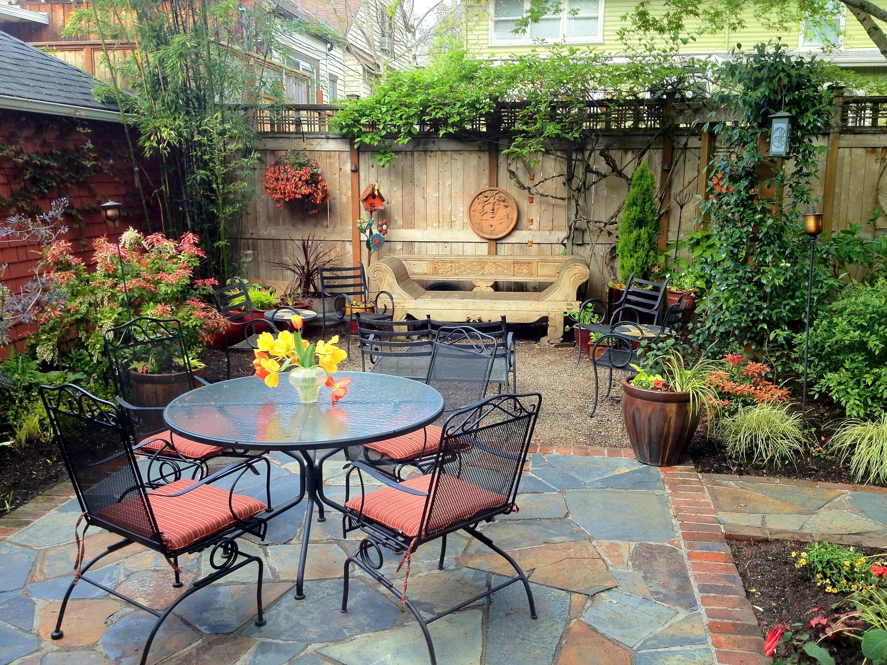 беседки патио перголы. открытый дворик. декор террасы. патио на даче. очаг и патио в ландшафтном дизайне.