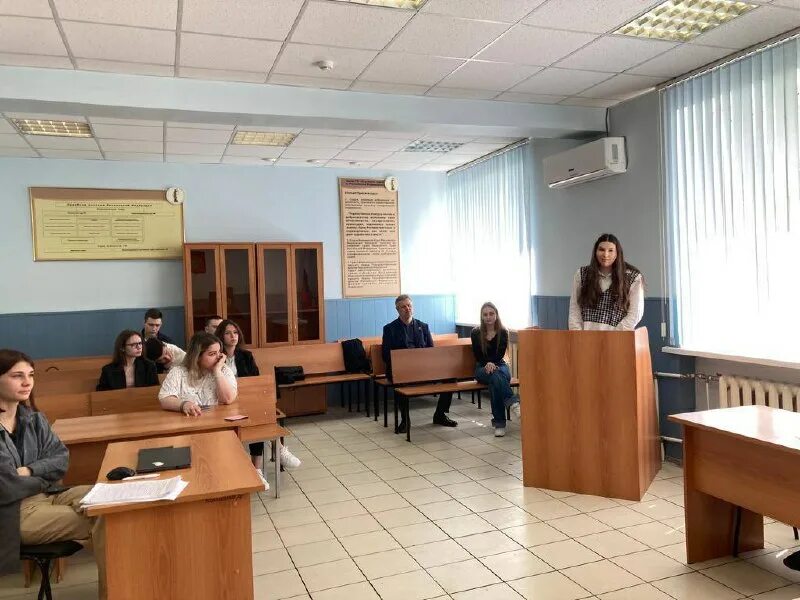 Конференция студентов. Преподаватели спбгу юрфак. Очный юридический факультет. Очный юридический факультет. Коченевский районный суд.