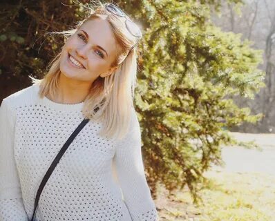 Emilie Nereng (With images) Fashion, Gorgeous women, Sweater dress.