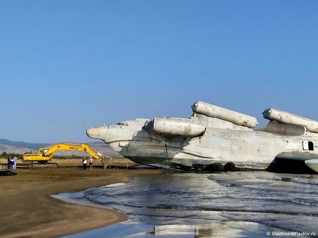 Где находится экраноплан. Экраноплан Лунь Каспийск. Каспийский монстр экраноплан Лунь. Экраноплан Лунь в Дагестане. Лунь самолет Дагестан.