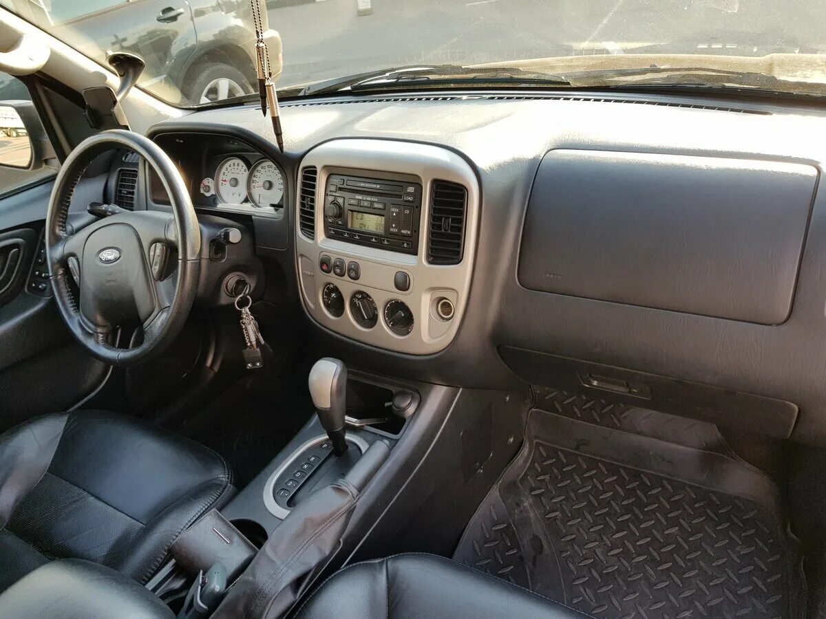 Форд маверик 2005 салон. Салон маверик. Ford maverick 2005 3. Ford maverick 2006 салон. Ford maverick 2006 салон.