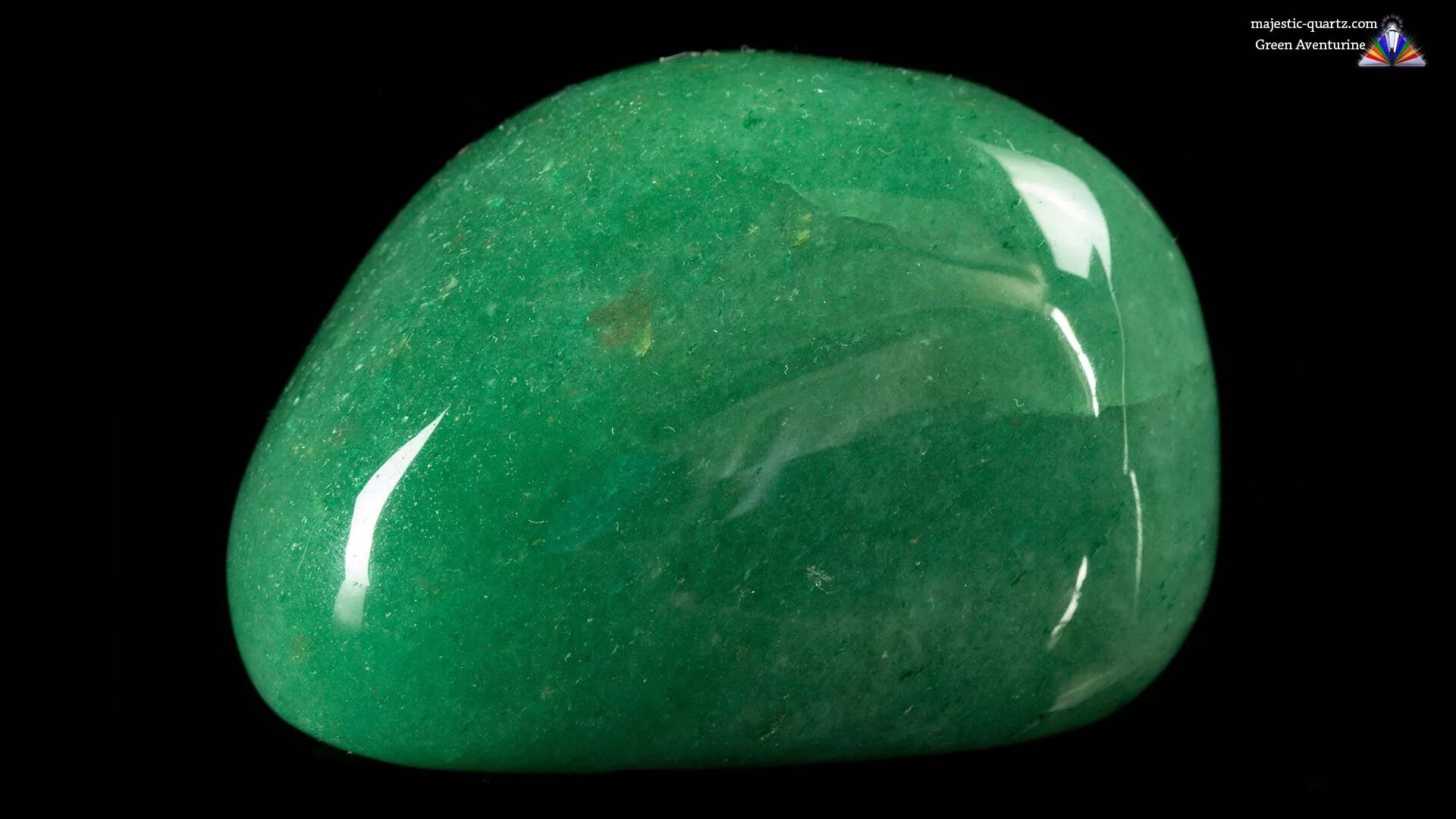 кварц авантюрин зеленый. авантюрин камень. авантюрин камень. авантюрин камень темно зеленый. авантюрин зеленый камень магические свойства.