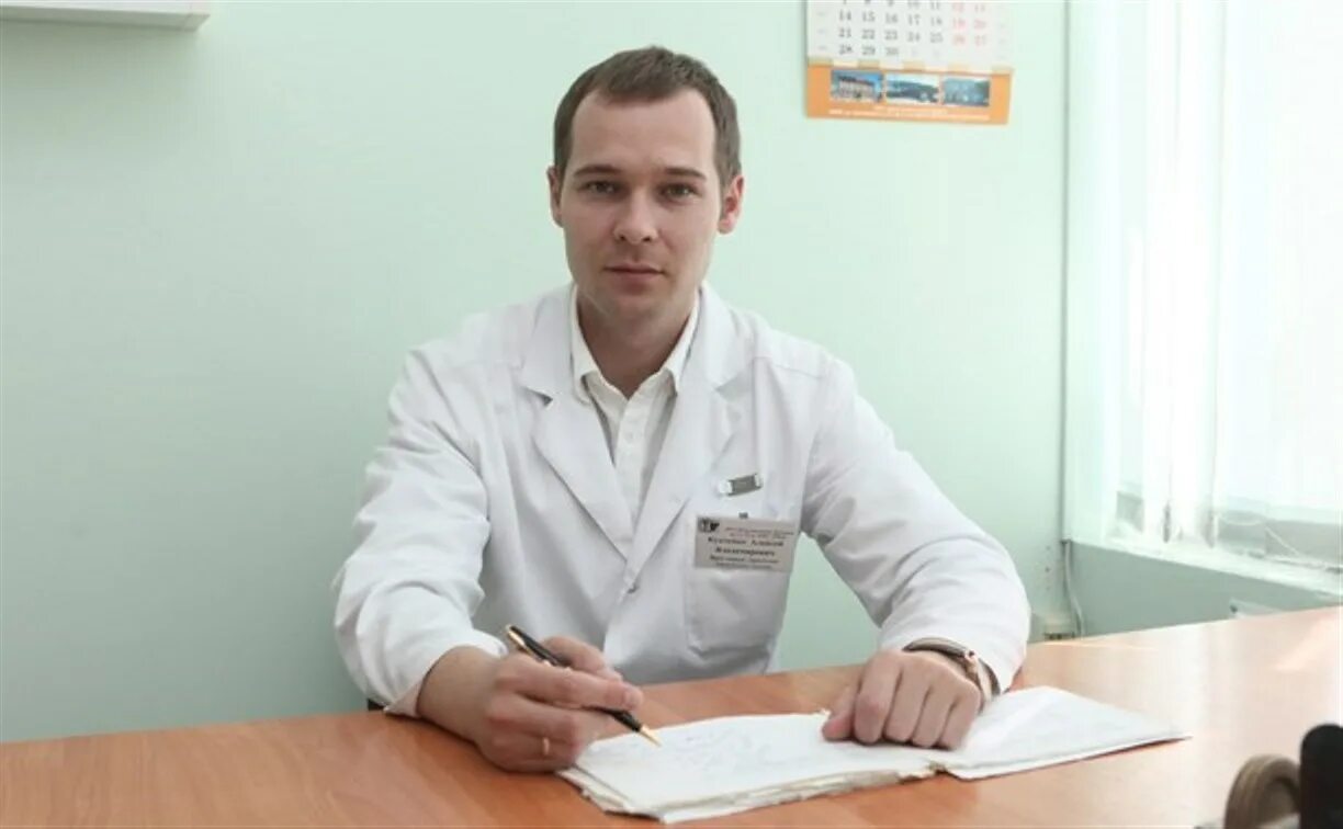 Тихонова ираида юрьевна липецк. Колопроктолог липецк. Полоскин сергей викторович проктолог липецк. Проктолог кривошеев константин викторович липецк. Мухин иван анатольевич колопроктолог.