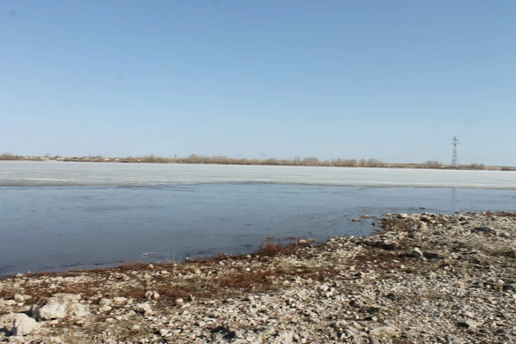 Ириклинское водохранилище. Аксаровское водохранилище лед. Ириклинское водохранилище рыбалка. Подъезды на Ириклинском водохранилище\.