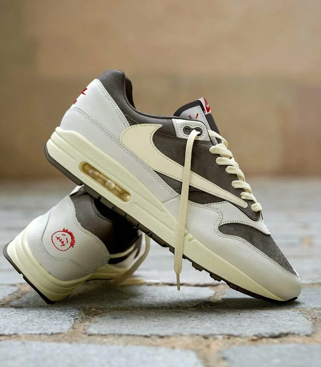 Travis air max 1. Air max 1 travis scott. travis scott mocha.