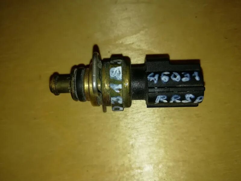 Датчик температуры range rover. Термодатчик для теплого land lover 1990. Датчик температуры range rover. Дискавери 3 датчик охлаждающей жидкости. 7 дизель.