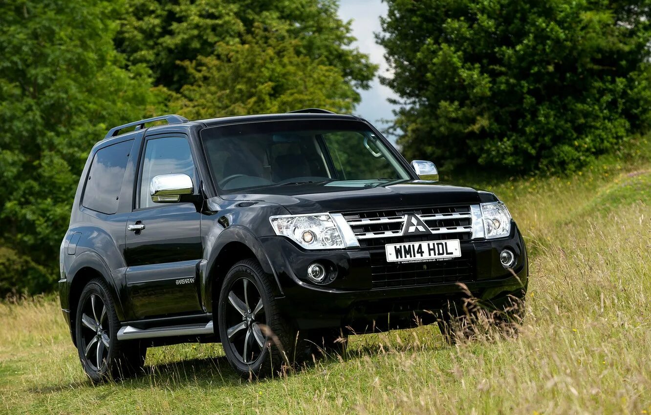 Mitsubishi Pajero Шогун. Mitsubishi Pajero 4. Мицубиси Паджеро Сегун 2014. Pajero 4 Shogun. Mitsubishi pajero фото