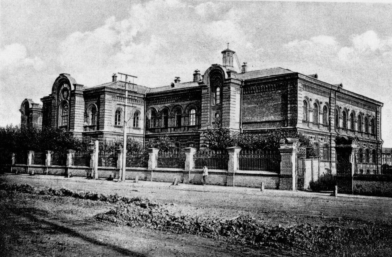 Узнать историю здания