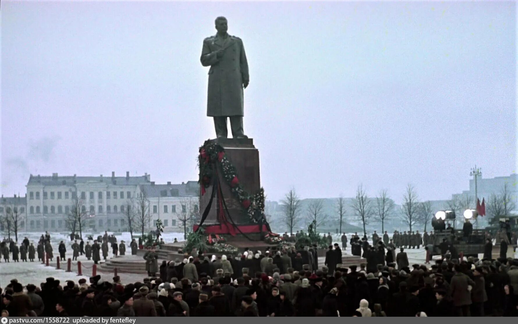 Сталин никогда не бывал в калининграде. Памятник Сталина в Минске. Памятник Сталину (Минск). Памятник Сталину в Минске Центральная площадь. Памятник Василию Сталину в Витебске.