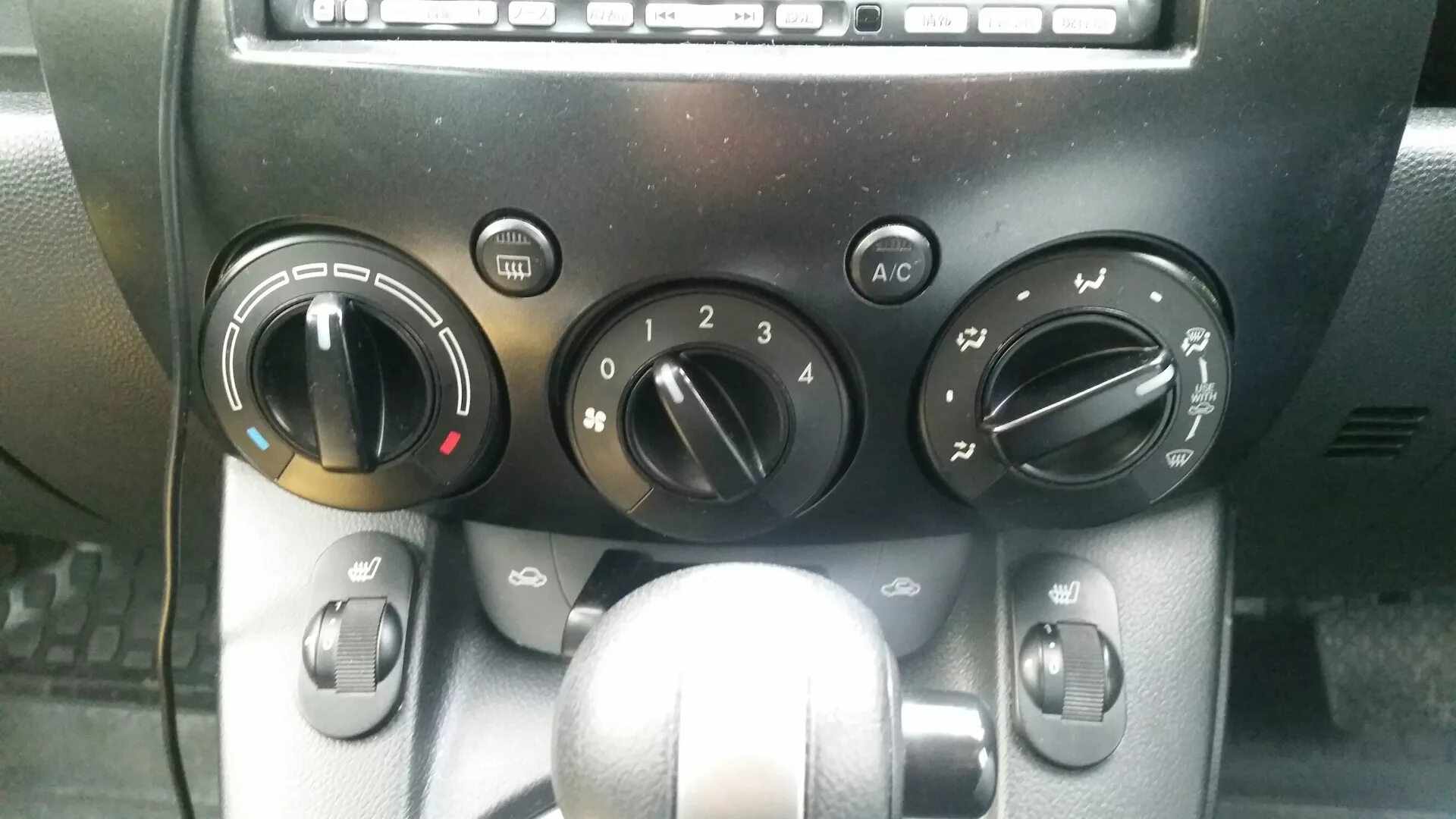 Как снять климат мазда демио Блок управления климат-контролем Mazda Demio D27761190A DW3W купить в Кемерово п