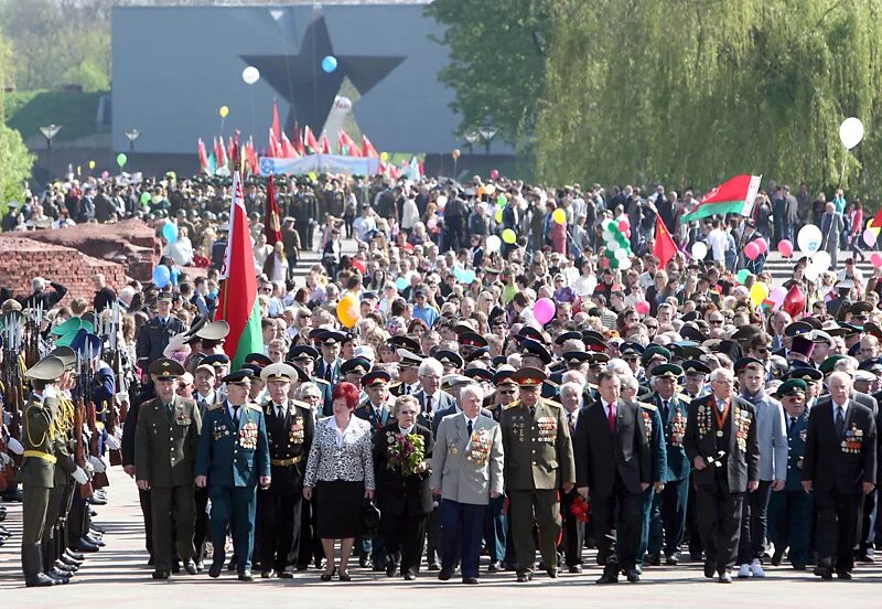 Брест Брестская крепость парад. С днем Победы Беларусь. День Победы Брест. Парад Победы РБ. 9 мая в беларуси